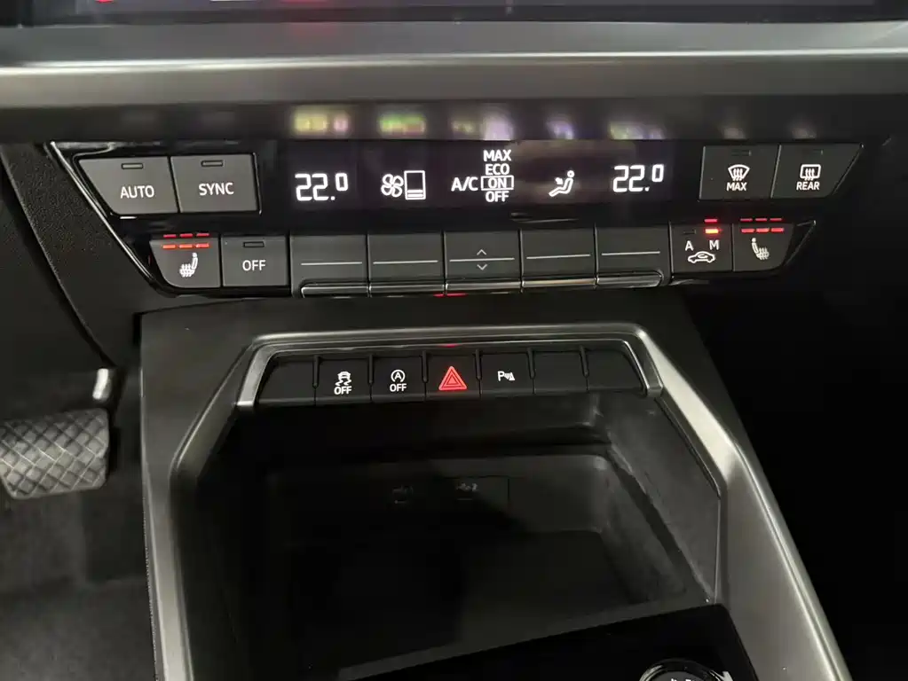 Audi A3 2023 — фото 14