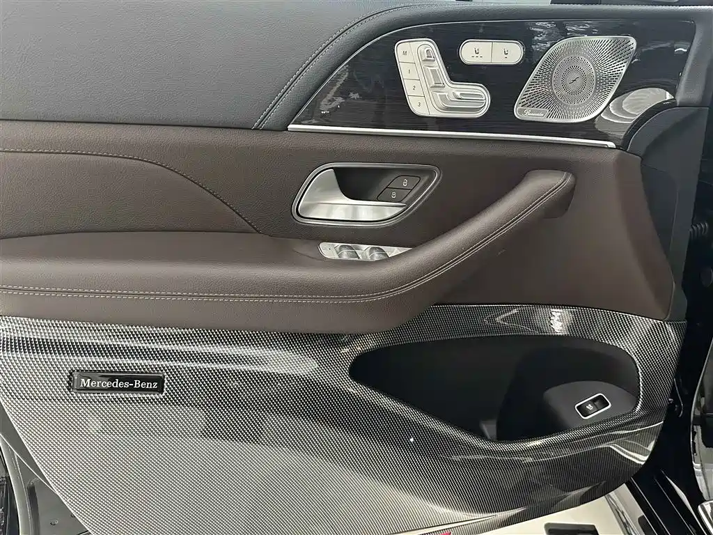 Mercedes-Benz GLS 2023 — фото 8