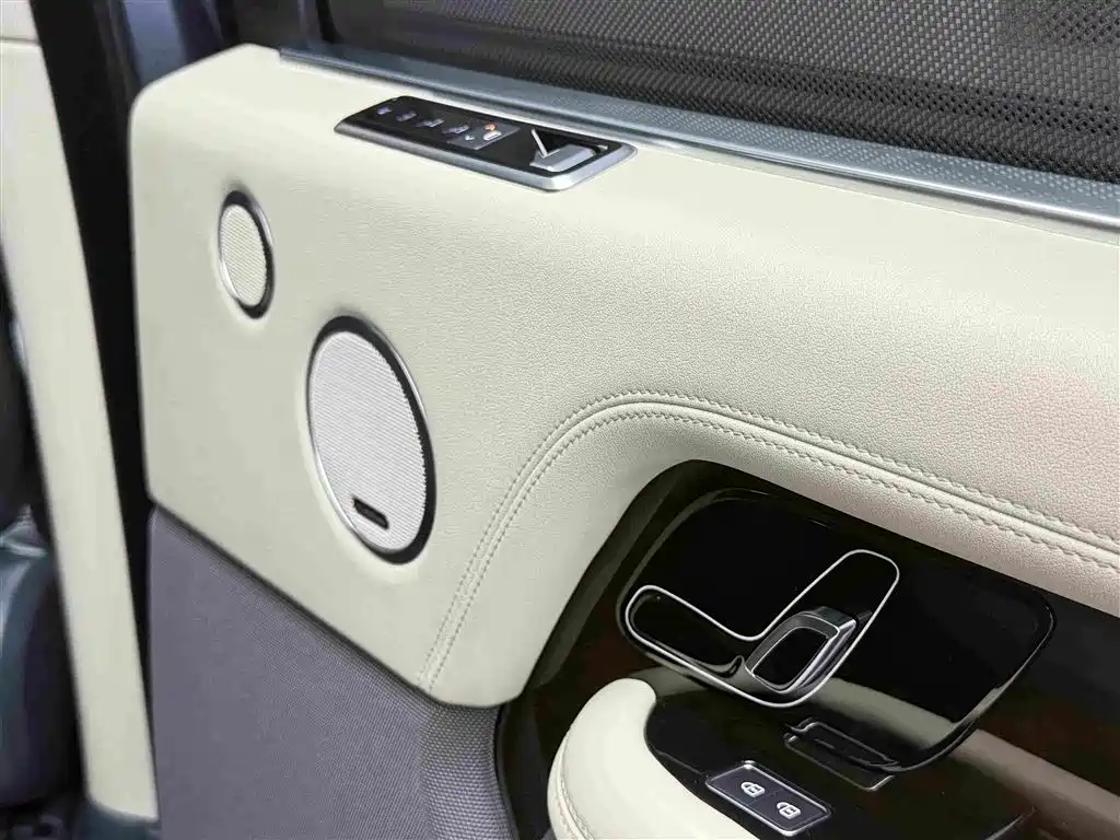 Land Rover Range Rover 2021 — фото 16