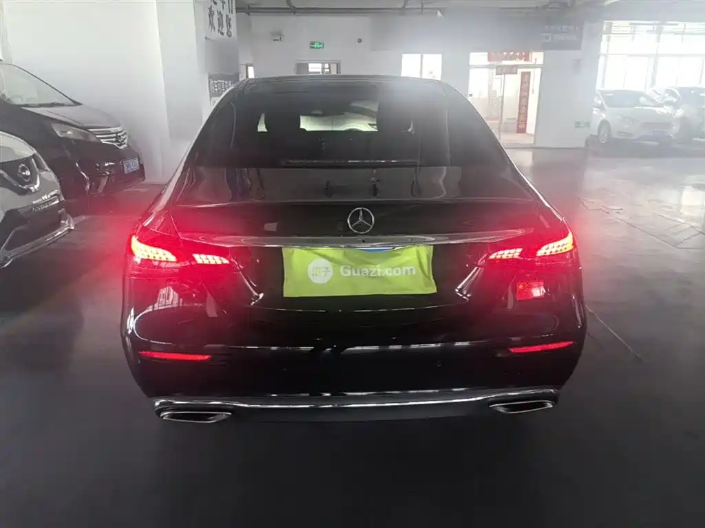Mercedes-Benz E-Class 2023 — фото 6