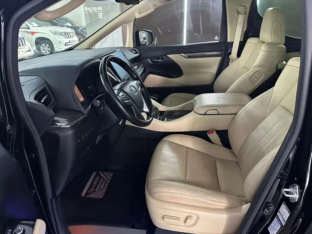 Toyota Alphard 2021 — фото 4