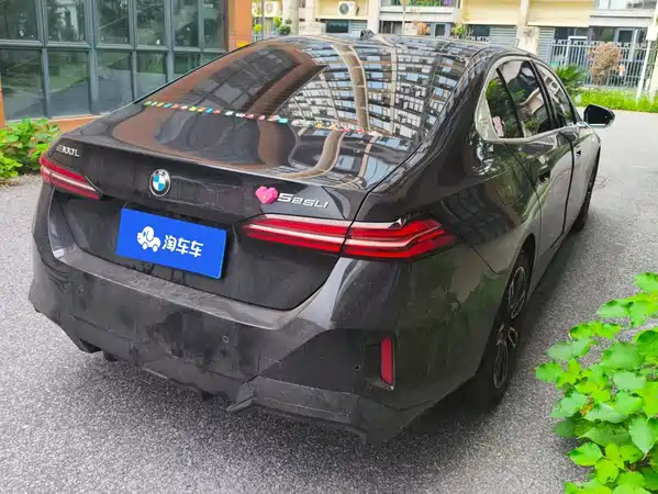 BMW 5 Series 2025