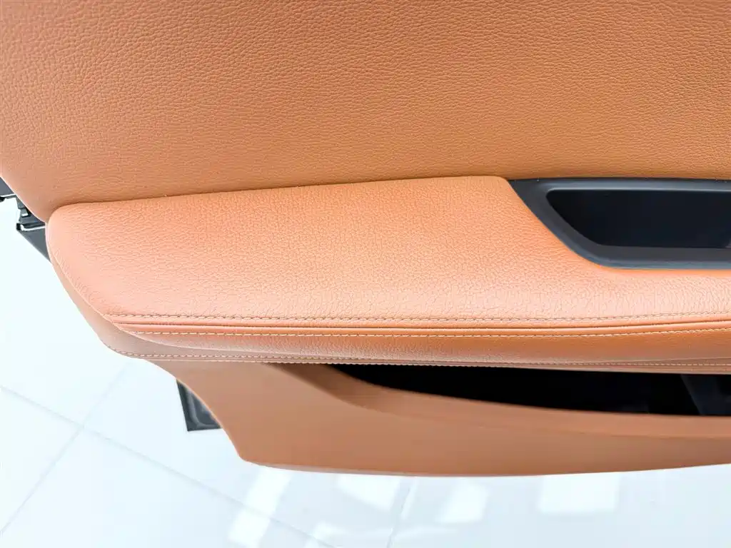 BMW X5 M 2011 — фото 16
