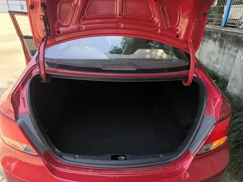 Hyundai Verna 2015 — фото 19