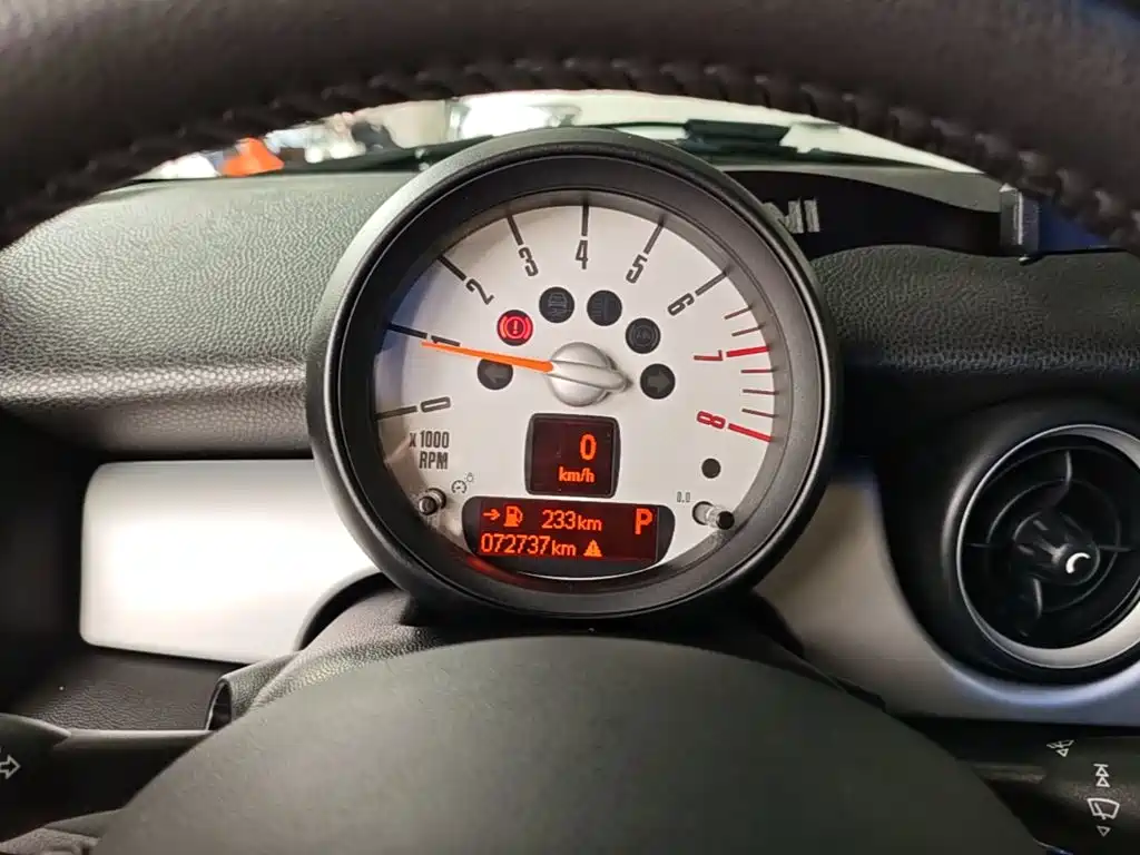MINI Clubman 2015 — фото 12