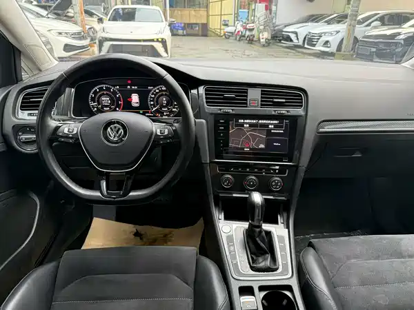 Volkswagen Golf 2020