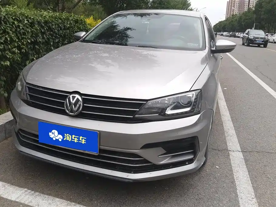 Volkswagen Sagitar 2018