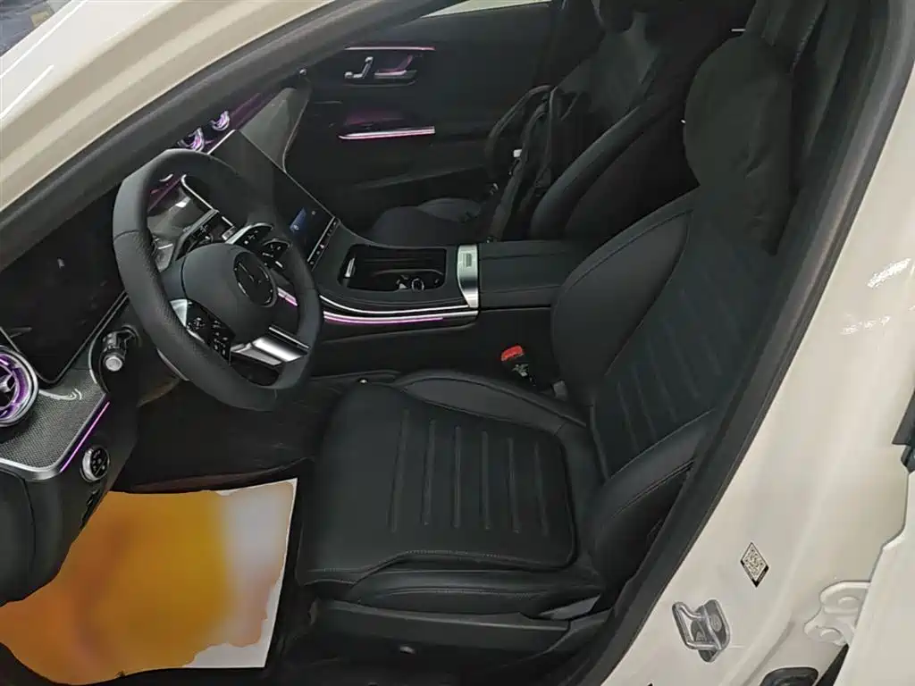Mercedes-Benz C-Class 2025 — фото 14