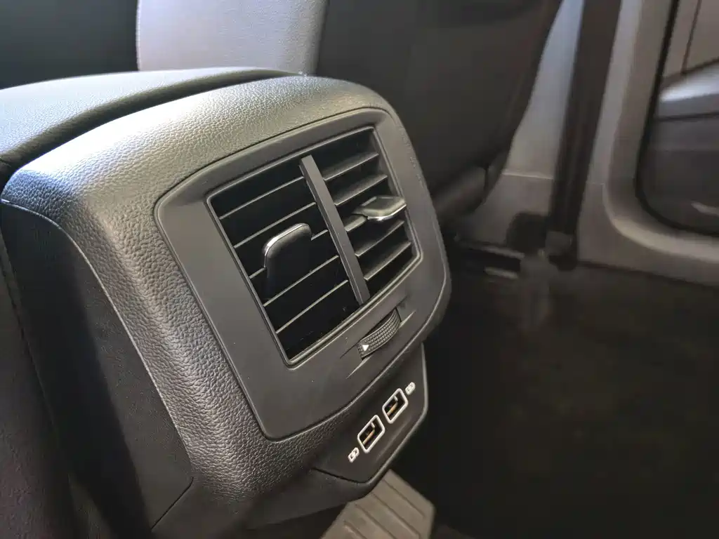 Volkswagen T-Roc 2022 — фото 13
