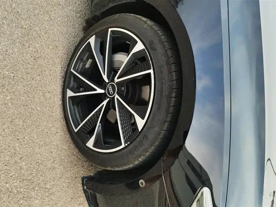 Audi A7L 2023