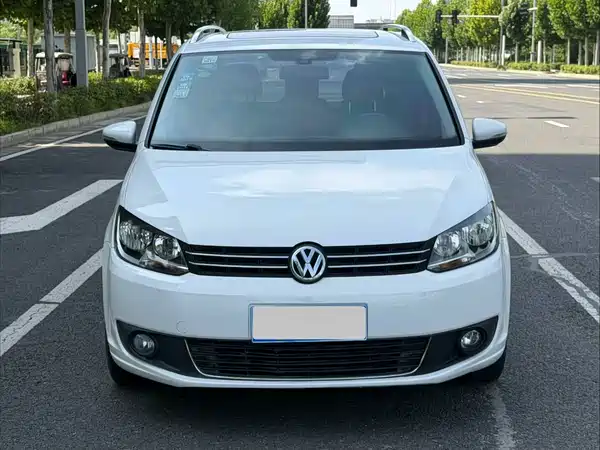 Volkswagen Touran 2015