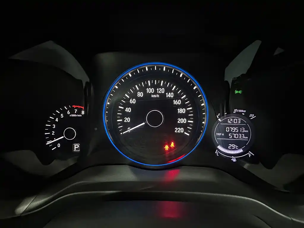 Honda Vezel 2022 — фото 14