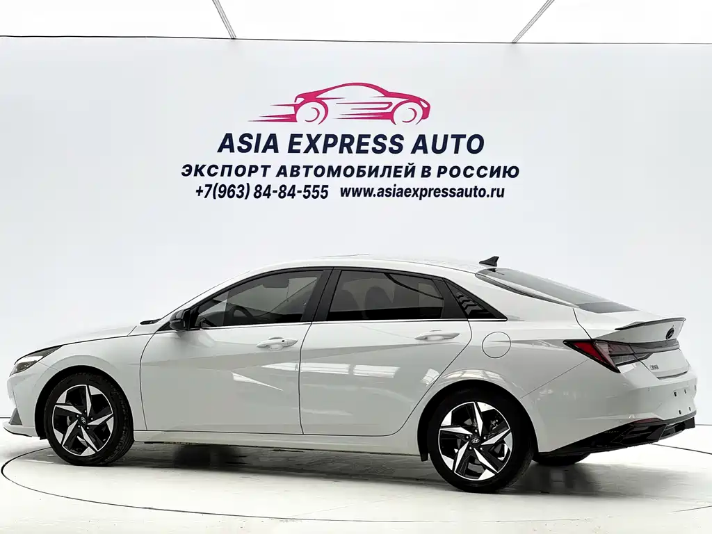Hyundai Elantra 2023 — фото 6