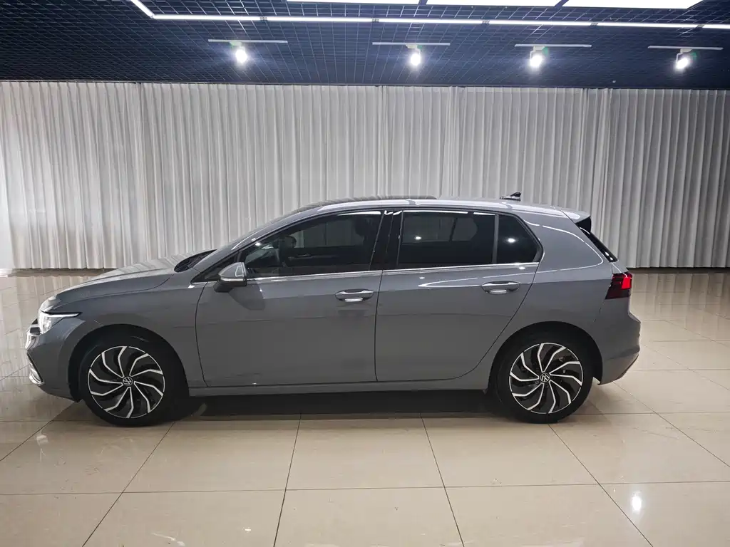 Volkswagen Golf 2022