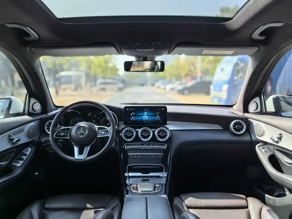 Mercedes-Benz GLC 2019 — фото 9