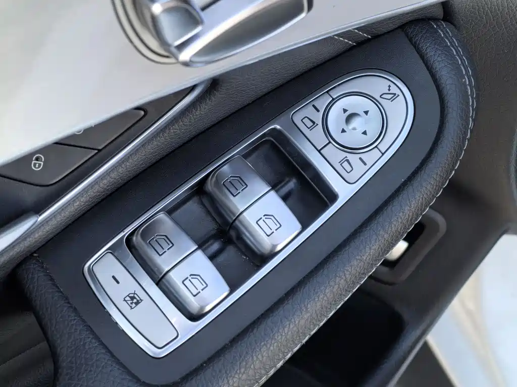 Mercedes-Benz GLC 2019 — фото 20
