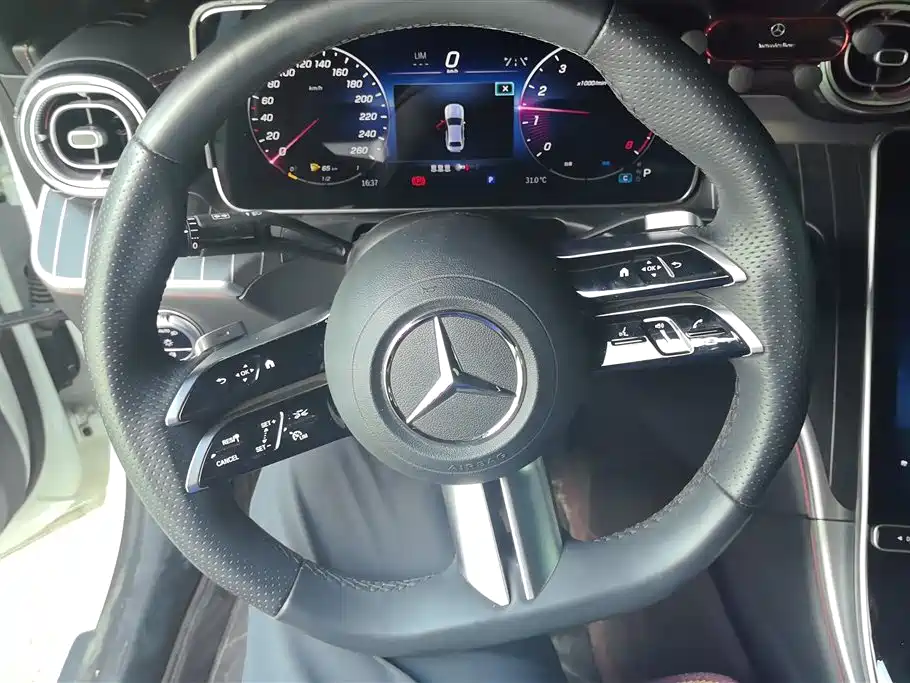 Mercedes-Benz C-Class 2023 — фото 15