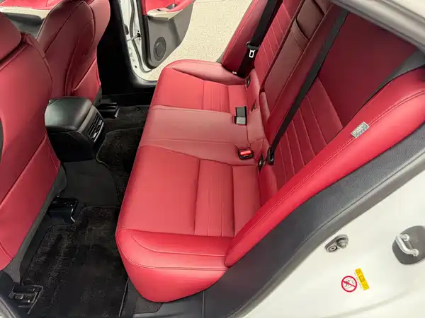 Lexus IS 2017