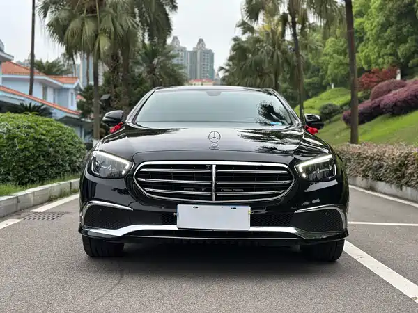 Mercedes-Benz E-Class 2023