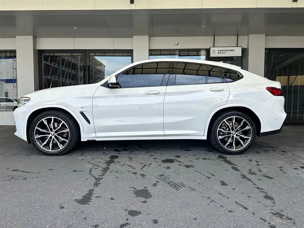 BMW X4 2021 — фото 12
