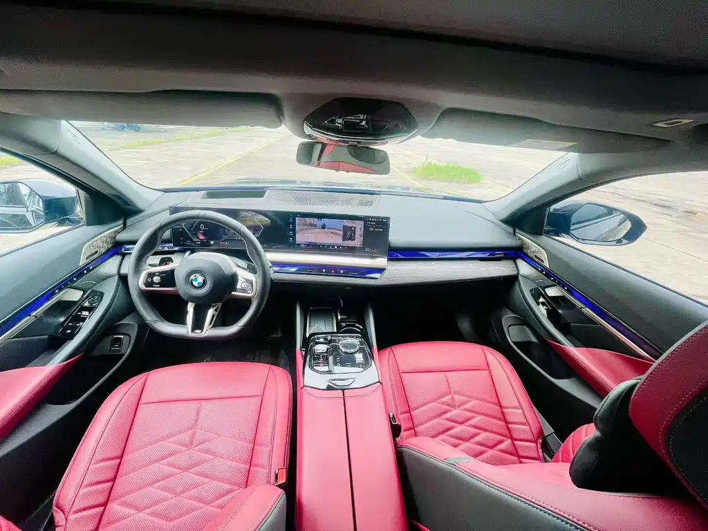 BMW 5 Series 2025