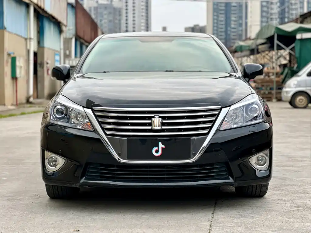 Toyota Crown 2013 — фото 2