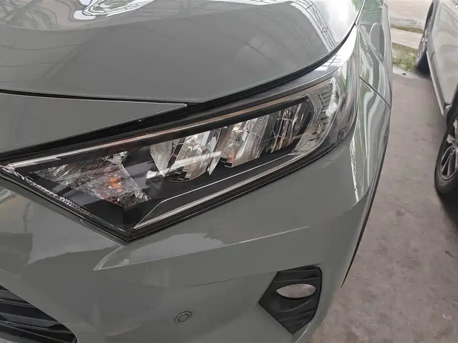 Toyota RAV4 2021