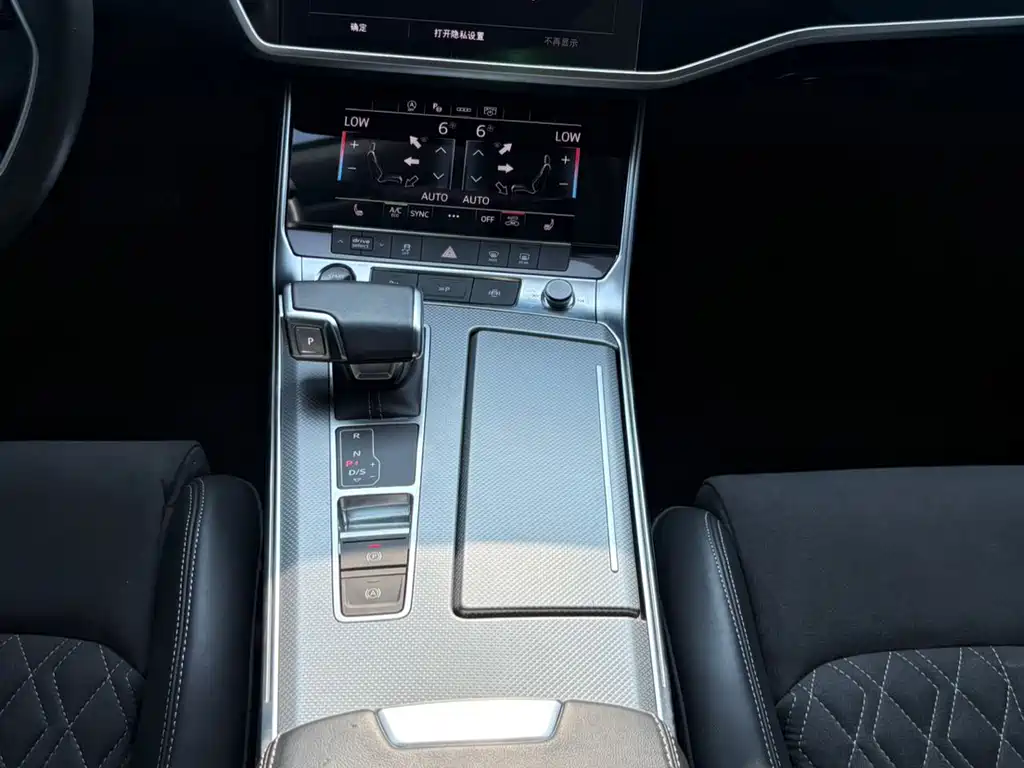 Audi A7L 2024 — фото 16