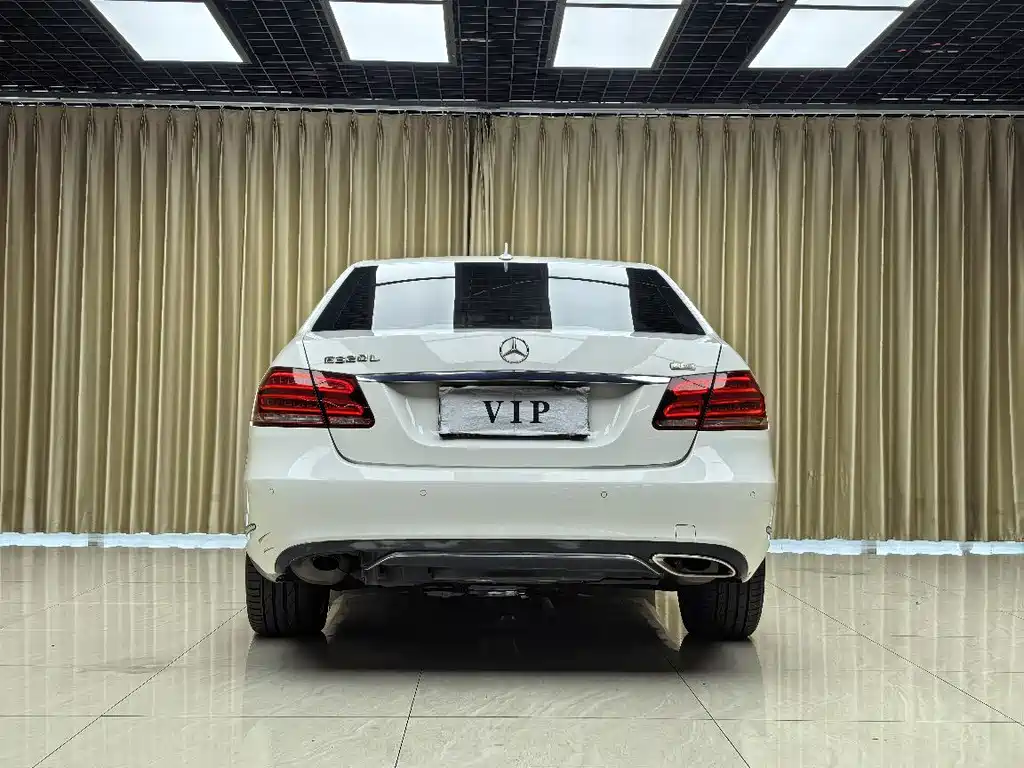 Mercedes-Benz E-Class 2015 — фото 22