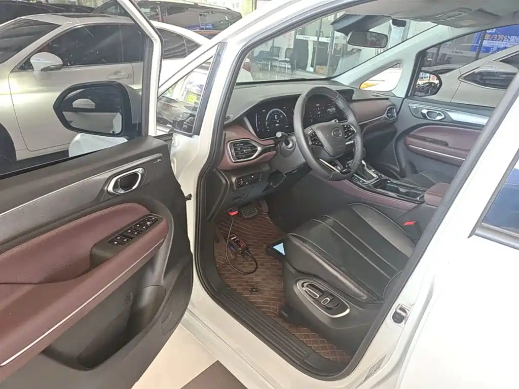 GAC Motor Trumpchi M6 2024 — фото 16