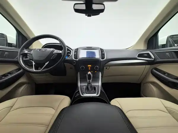 Ford Edge 2015