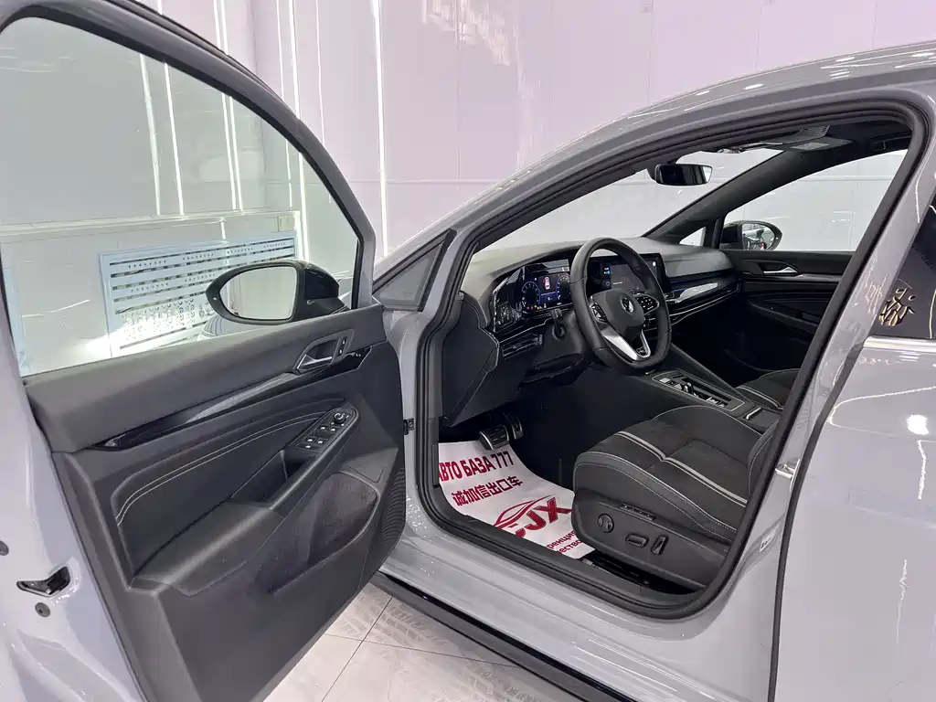 Volkswagen Golf 2022