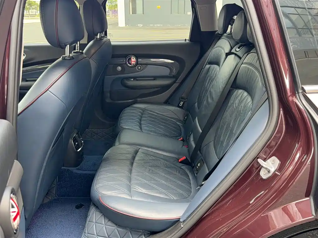 MINI Clubman 2018 — фото 13