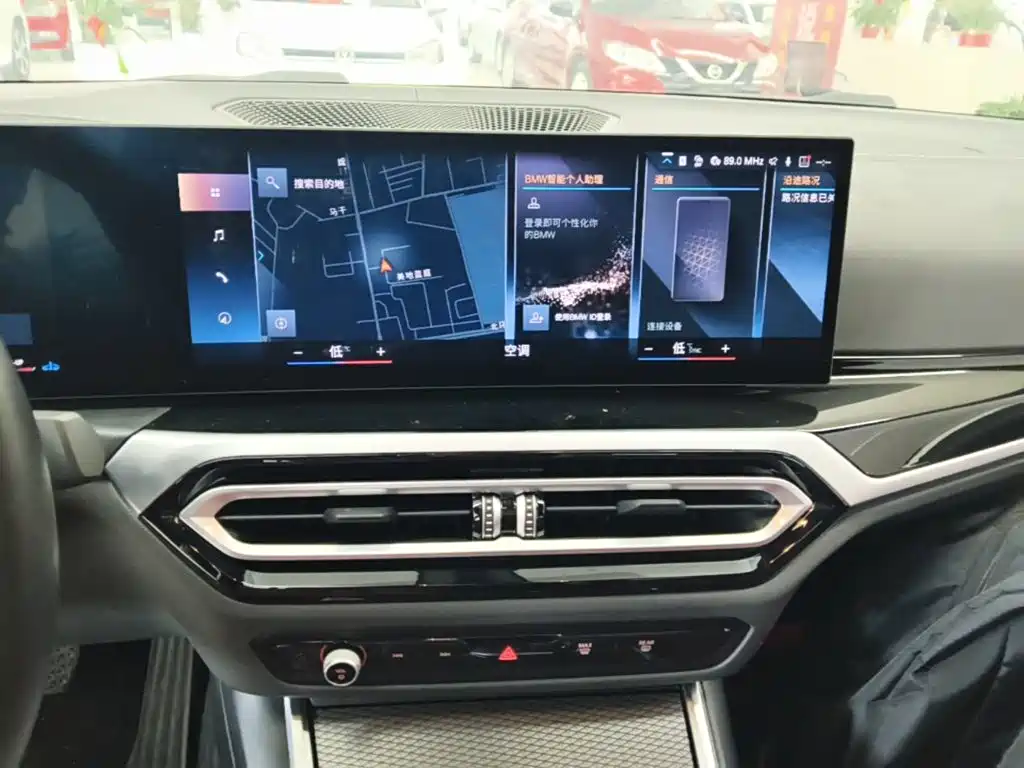 BMW 3 Series 2023 — фото 13