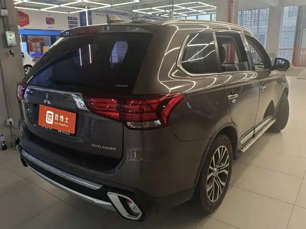 Mitsubishi Outlander 2018