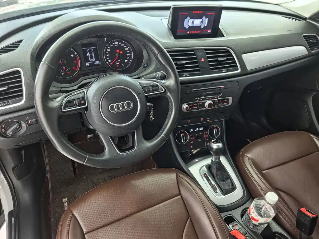 Audi Q3 2018 — фото 10