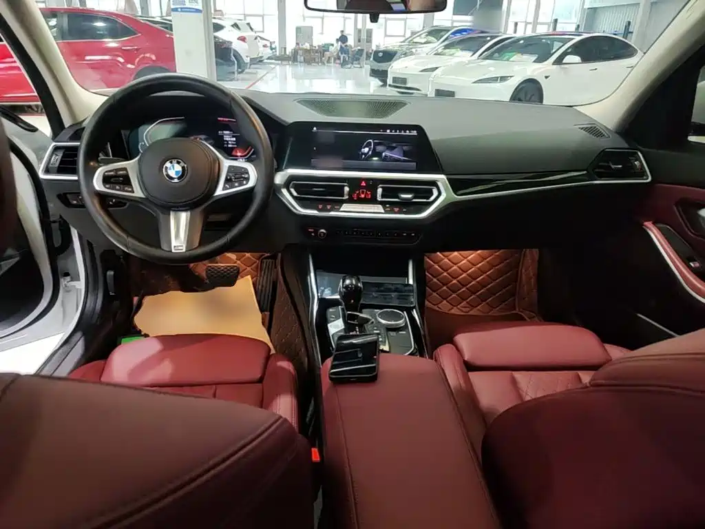 BMW 3 Series 2022 — фото 10