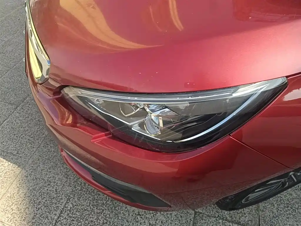 Peugeot 308 2018 — фото 24