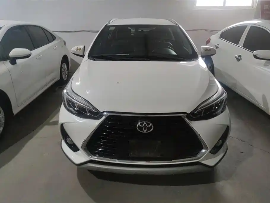 Toyota Yaris L 2023