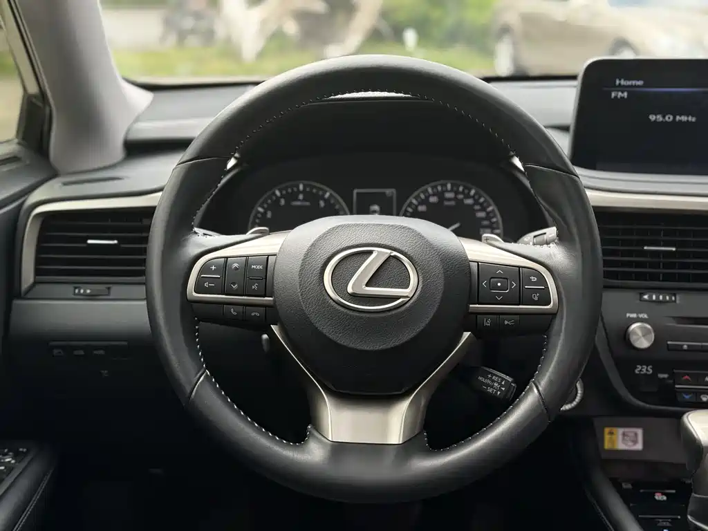 Lexus RX 2022 — фото 10