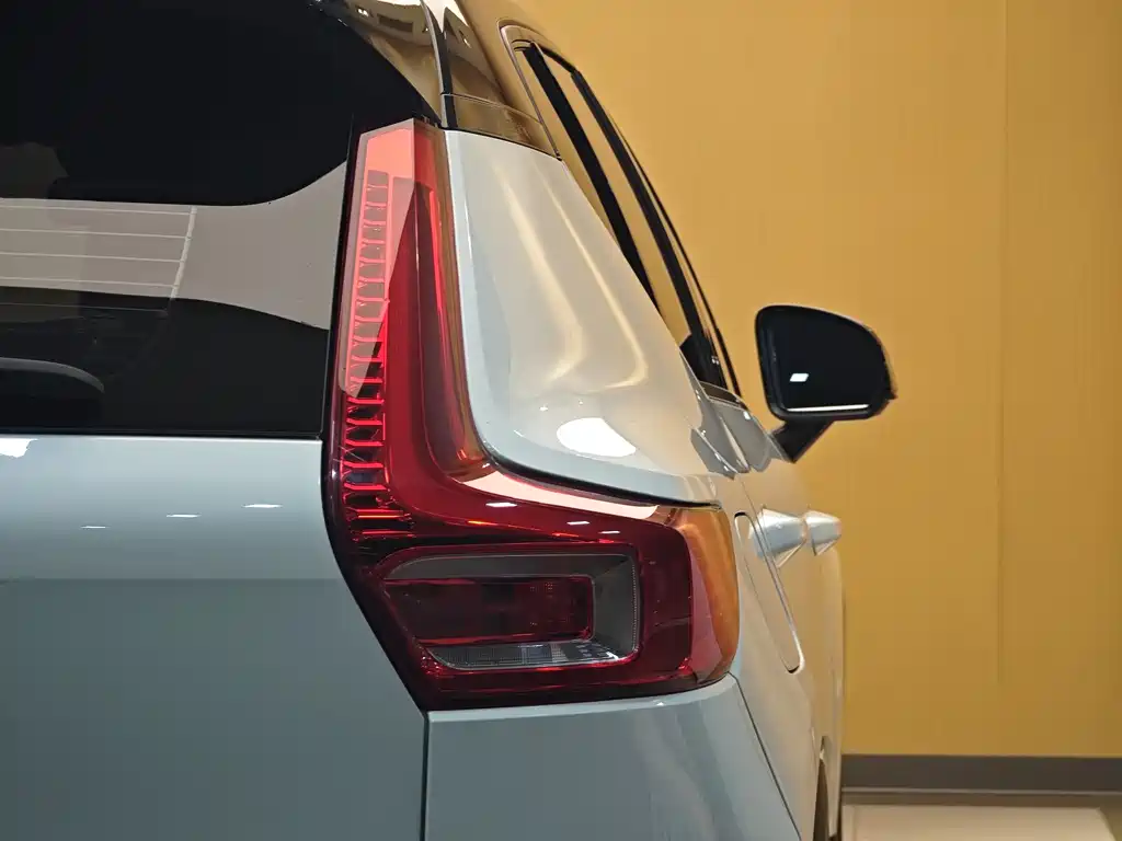 Volvo XC40 2019 — фото 27
