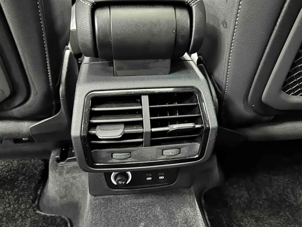 Audi Q3 2022 — фото 15