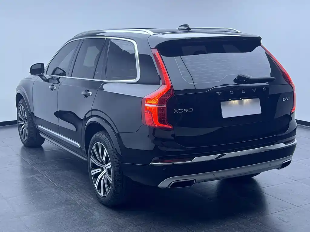 Volvo XC90 2022 — фото 4