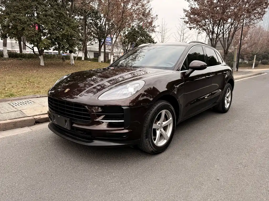 Porsche Macan 2019 — фото 1