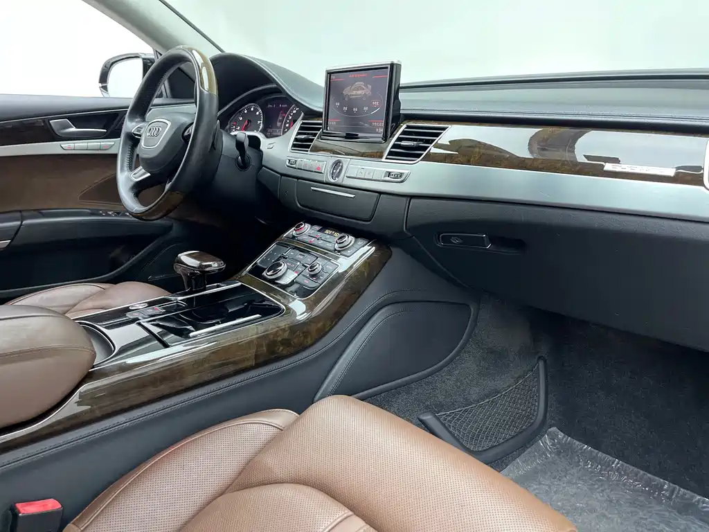 Audi A8 2014