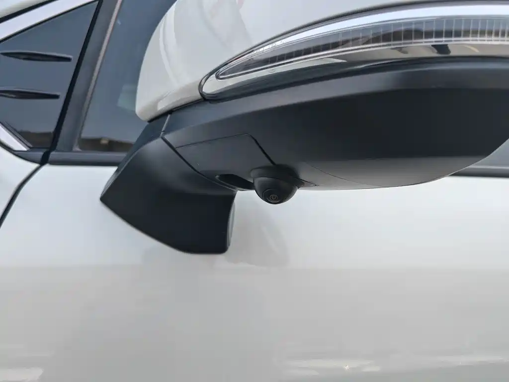 Toyota Sienna 2023 — фото 17