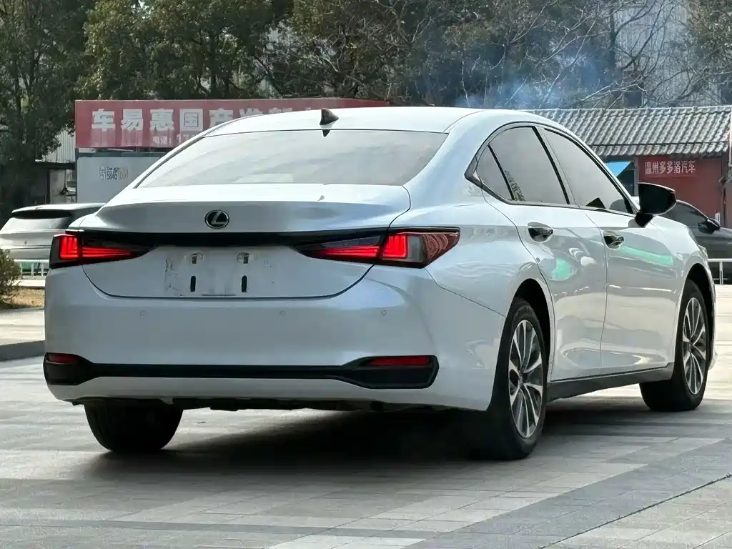 Lexus ES 2024 — фото 7