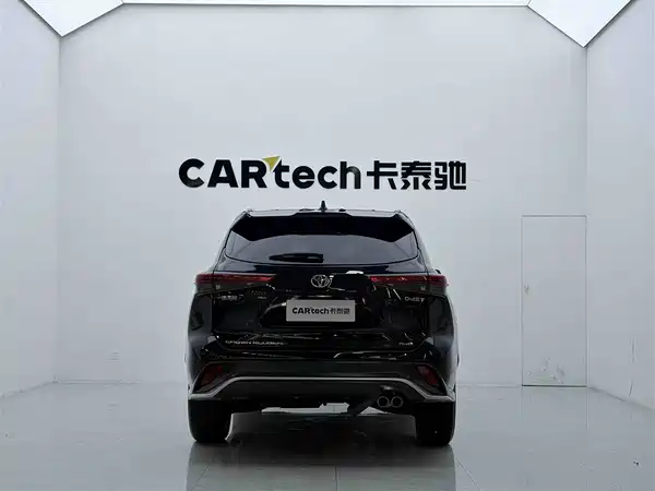 Toyota Crown Kluger 2022