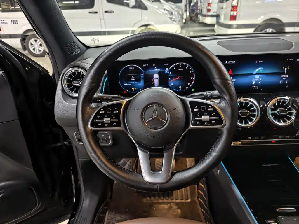 Mercedes-Benz GLB 2023 — фото 8