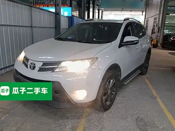 Toyota RAV4 2015